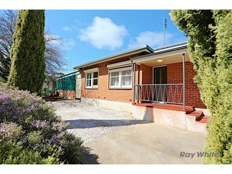 12 Powell Street, Clare SA 5453