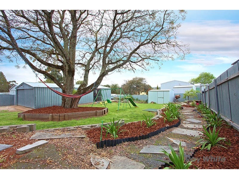 8 West Terrace, Clare SA 5453