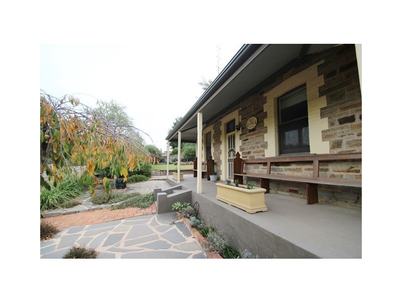 1 Bright Street, Clare SA 5453