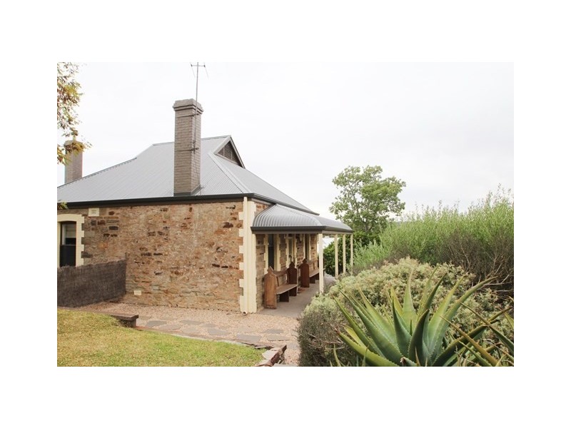 1 Bright Street, Clare SA 5453