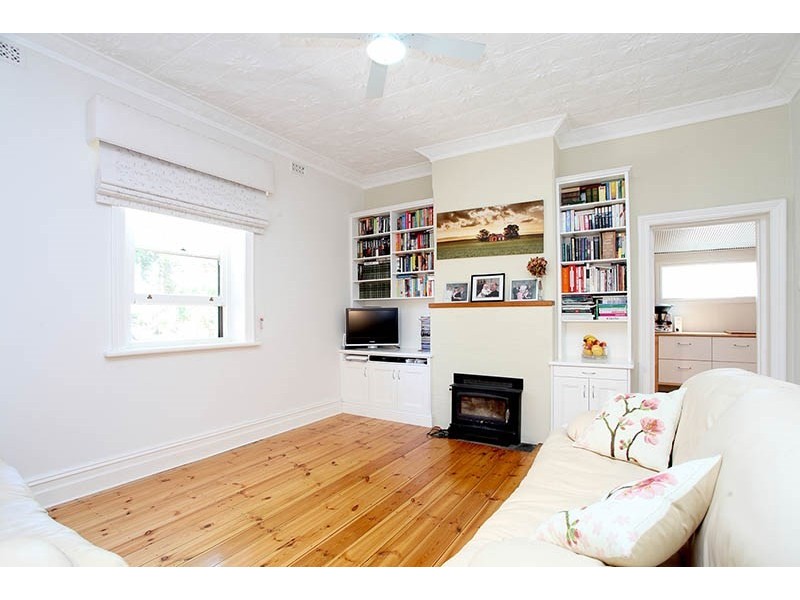 1 Bright Street, Clare SA 5453