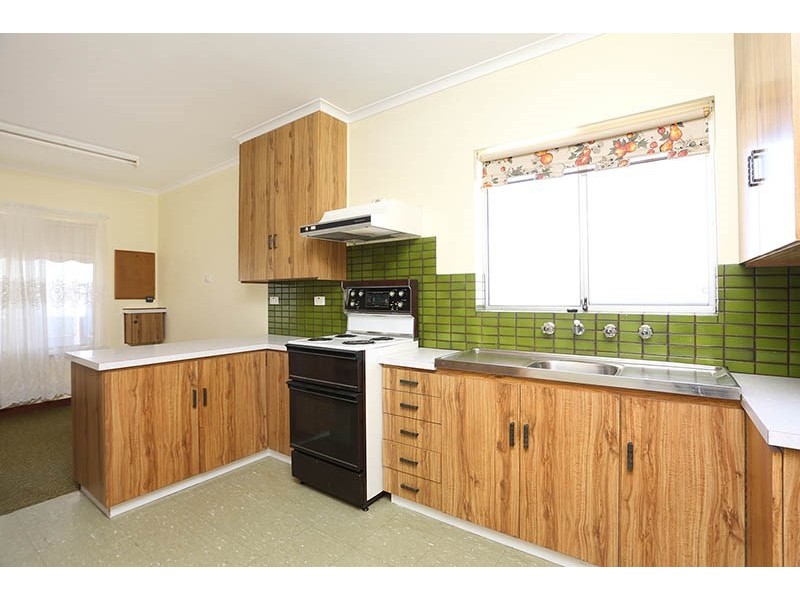 12 Horn Street, Port Clinton SA 5570
