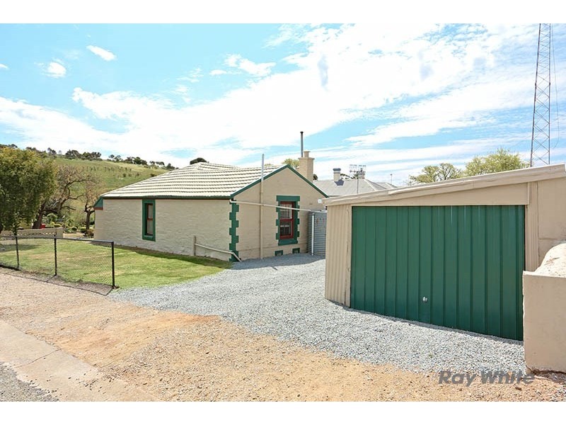 40 Commercial Street, Burra SA 5417