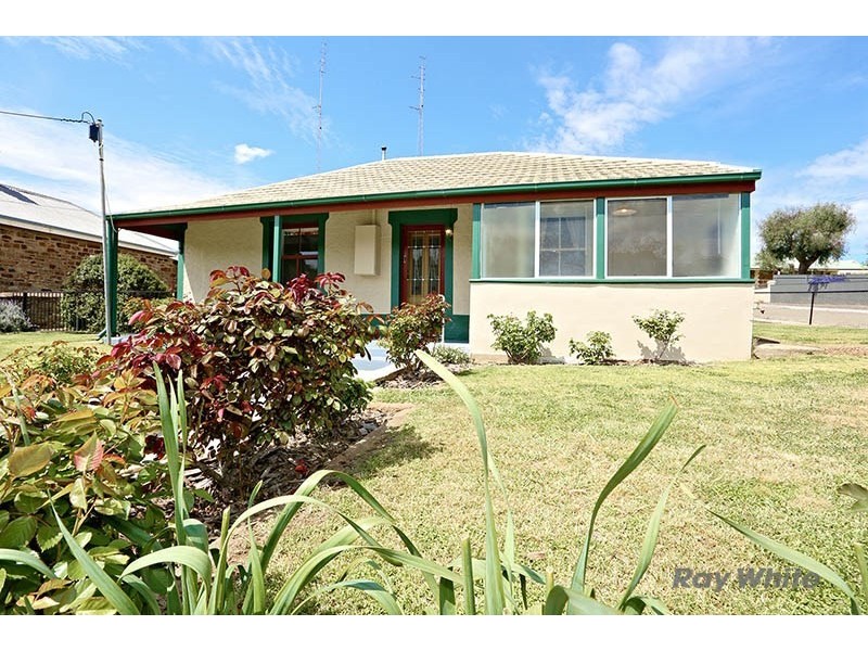 40 Commercial Street, Burra SA 5417