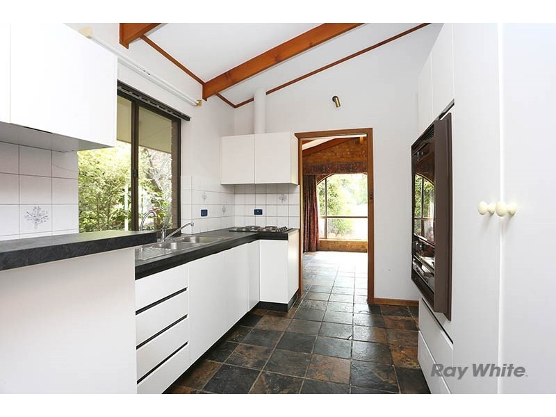 6 Tilbrook Avenue, Clare SA 5453