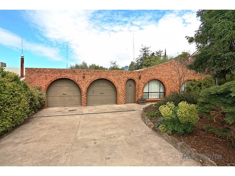 6 Tilbrook Avenue, Clare SA 5453