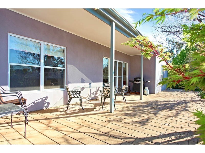 11 Glebe Close, Clare SA 5453