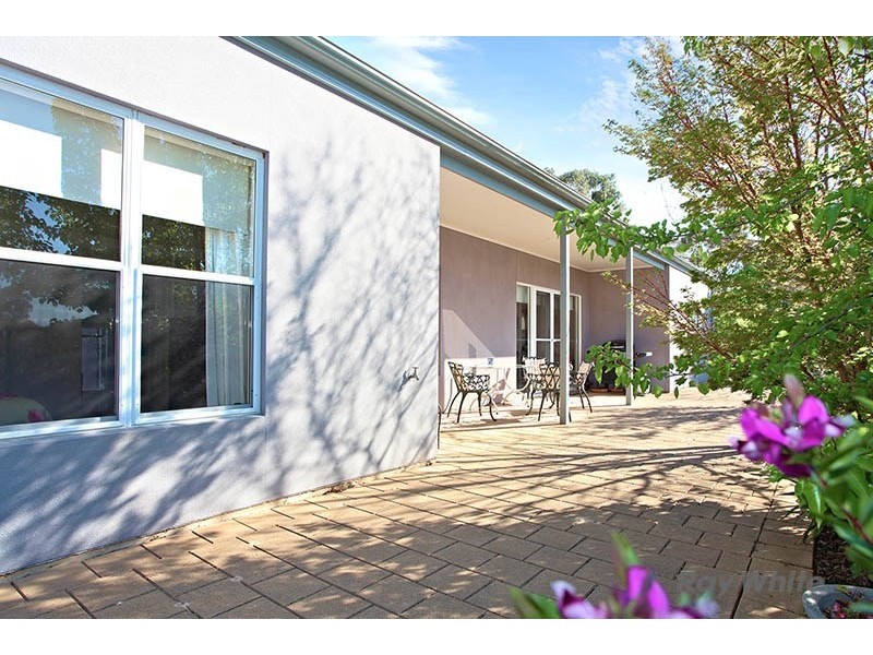 11 Glebe Close, Clare SA 5453