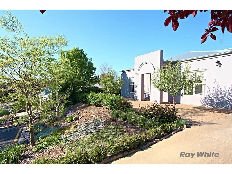 11 Glebe Close, Clare SA 5453