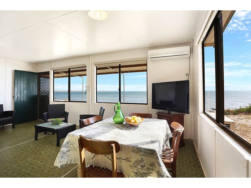 124 Black Point Drive, Black Point SA 5571