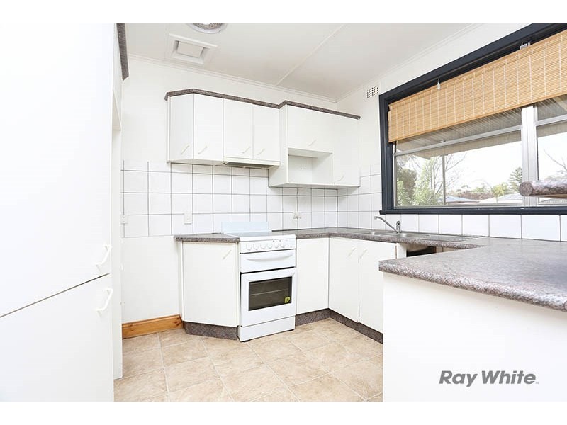 9 Pattullo Avenue, Clare SA 5453