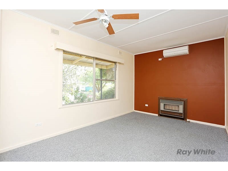 9 Pattullo Avenue, Clare SA 5453