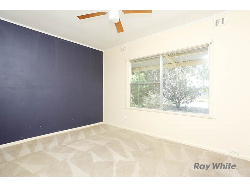 9 Pattullo Avenue, Clare SA 5453