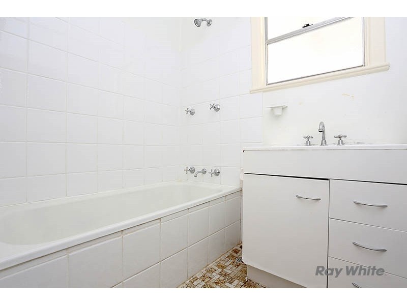 9 Pattullo Avenue, Clare SA 5453