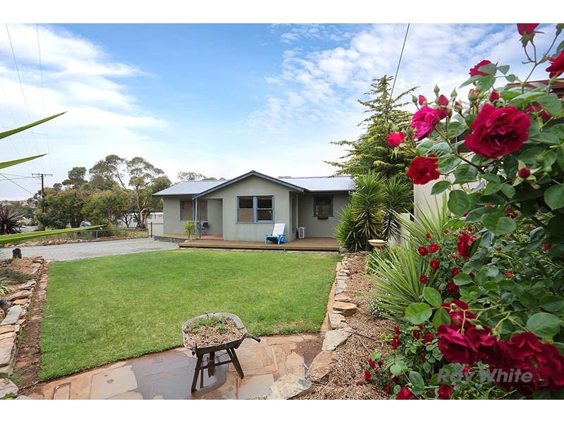 8 Smelts Road, Burra SA 5417