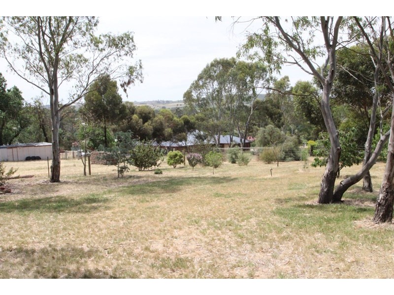 35 West Road, Watervale SA 5452