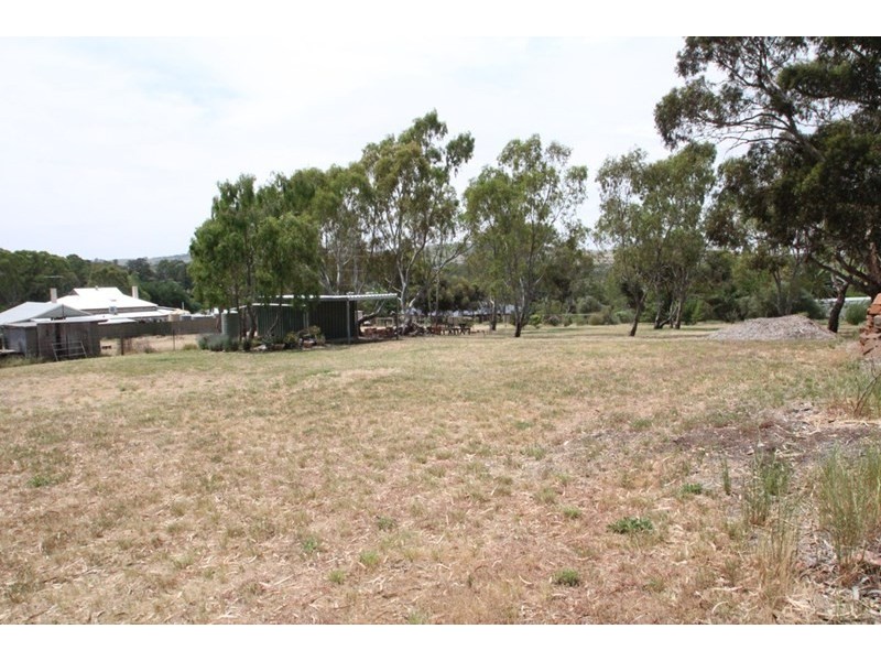 35 West Road, Watervale SA 5452