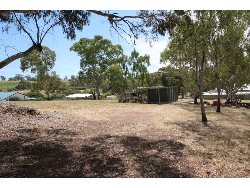 35 West Road, Watervale SA 5452