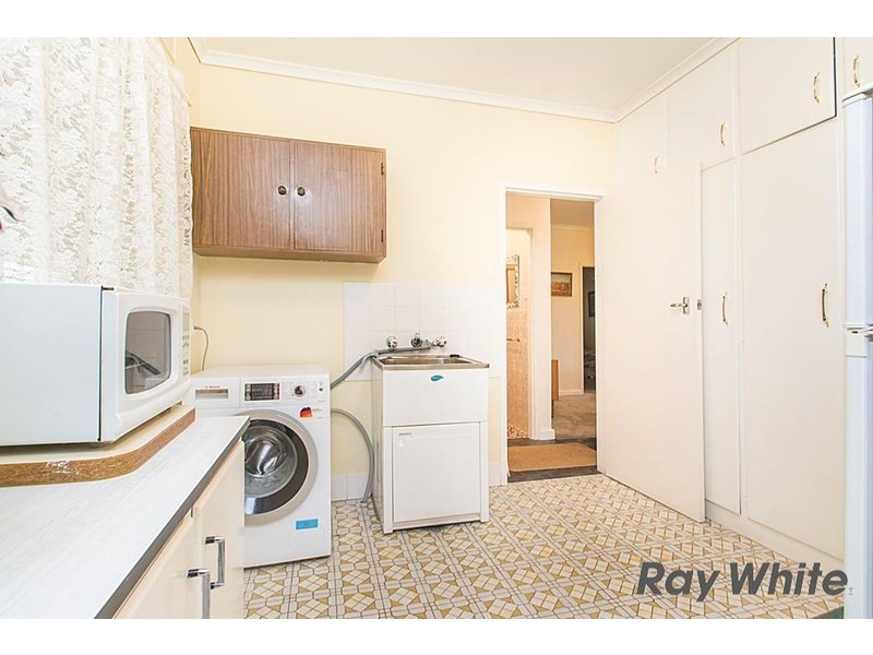 24 Daly Street, Clare SA 5453