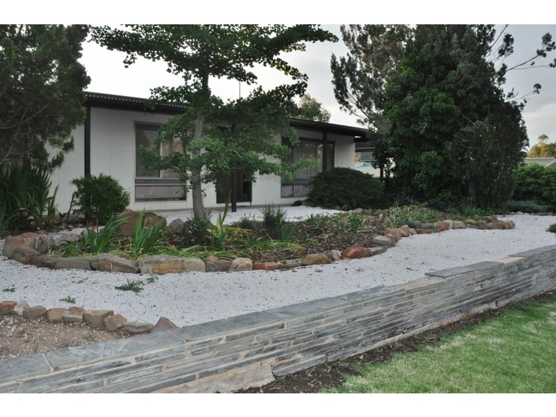 20 Geddes Avenue, Clare SA 5453