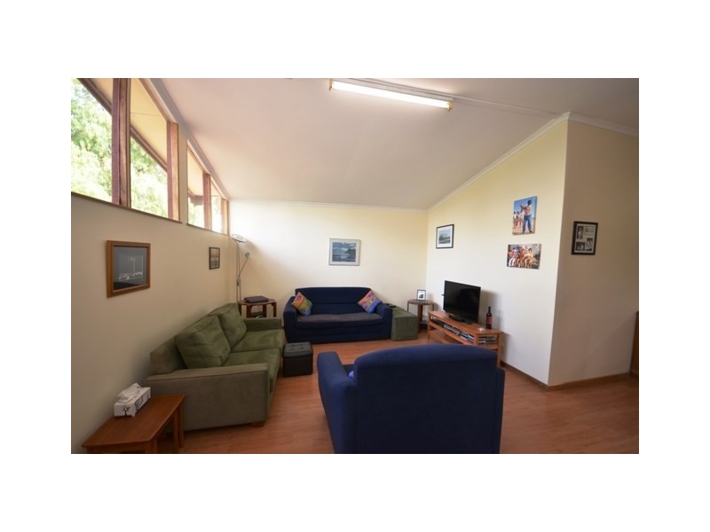 5 Commercial Road, Watervale SA 5452