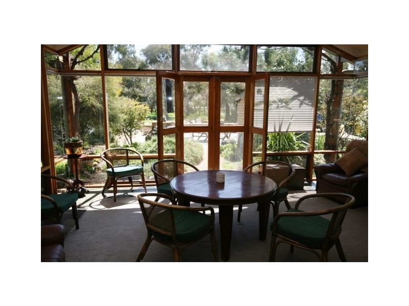 1 young Street, Burra SA 5417