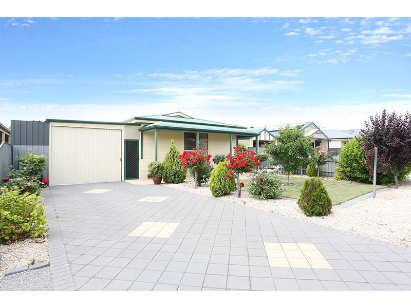 8 Hawk Road, Port Vincent SA 5581