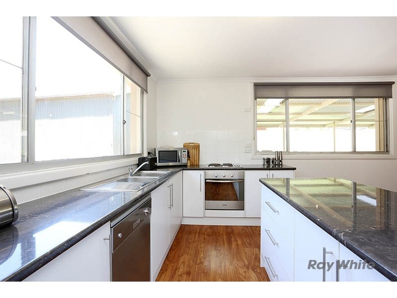 36 Blyth Road, Clare SA 5453