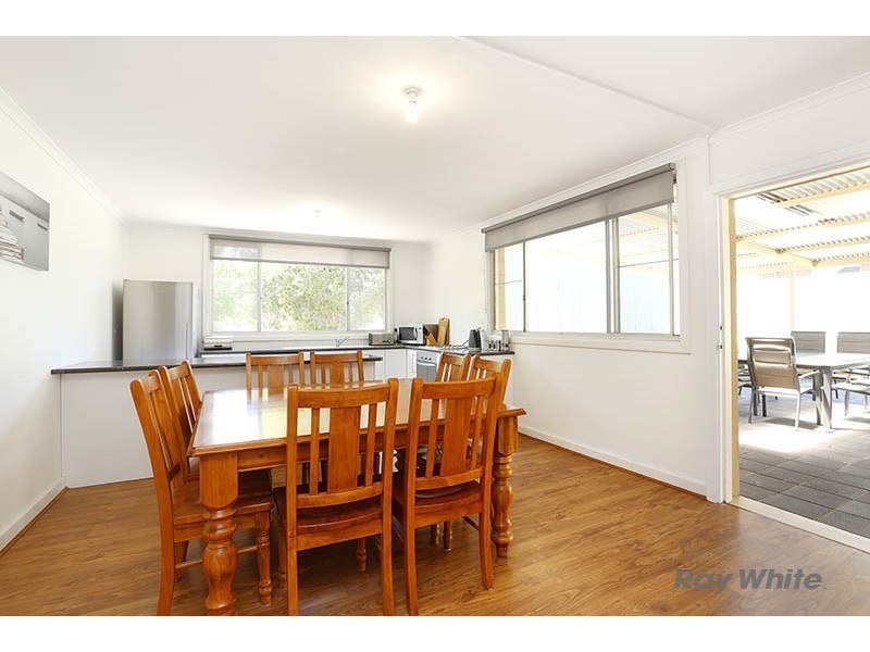 36 Blyth Road, Clare SA 5453