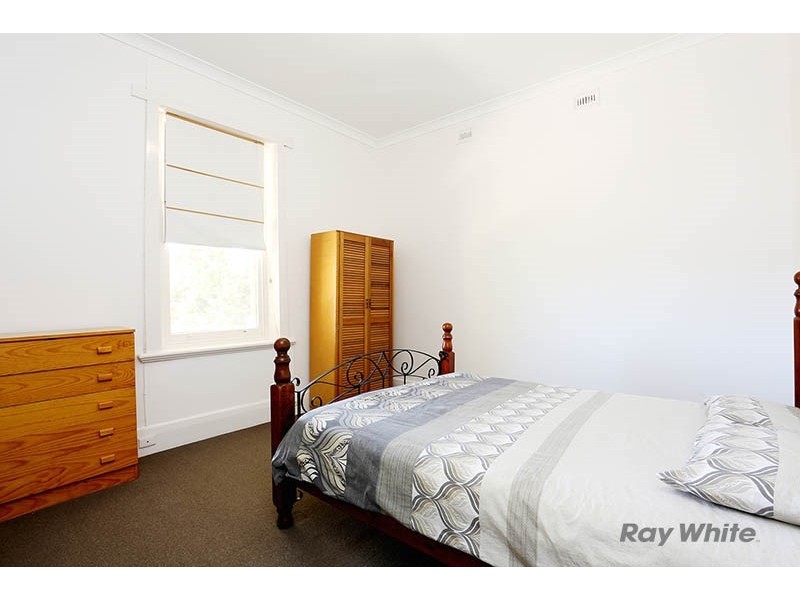 36 Blyth Road, Clare SA 5453