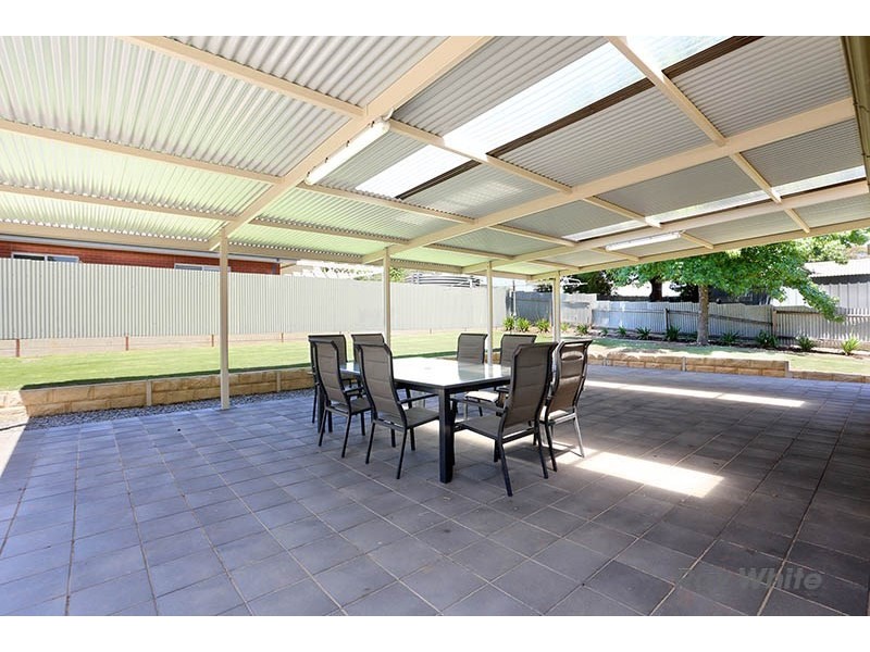 36 Blyth Road, Clare SA 5453