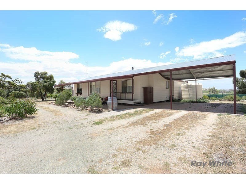 57 West Terrace, Leasingham SA 5452