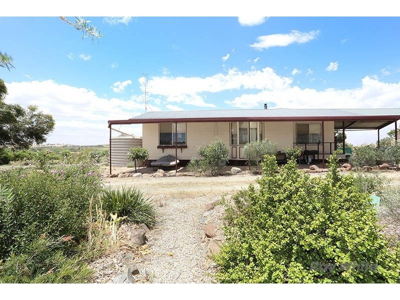 57 West Terrace, Leasingham SA 5452