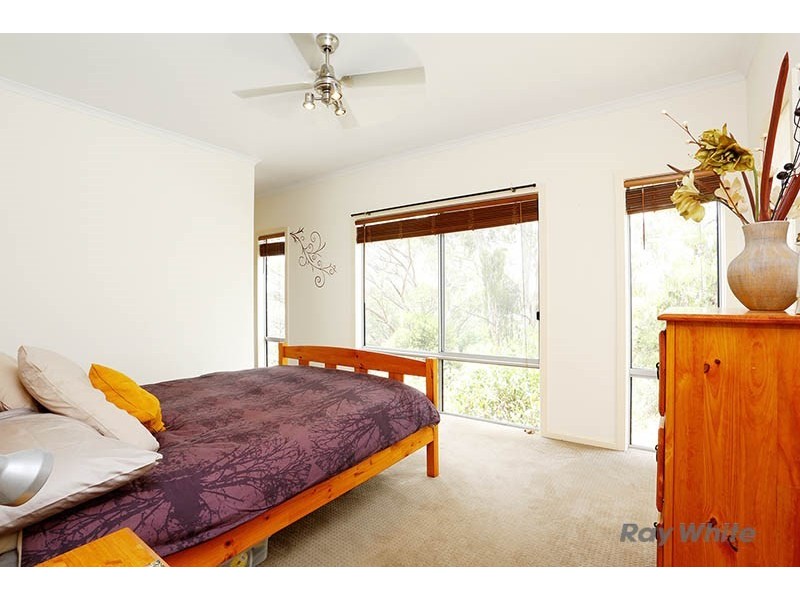 13 Michael Court, Clare SA 5453