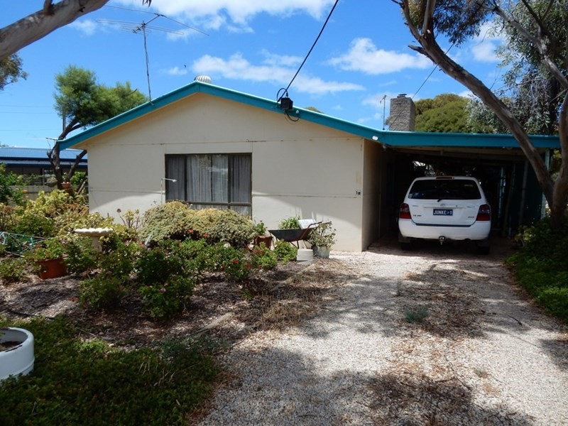 18 Moonta Terrace, Port Clinton SA 5570