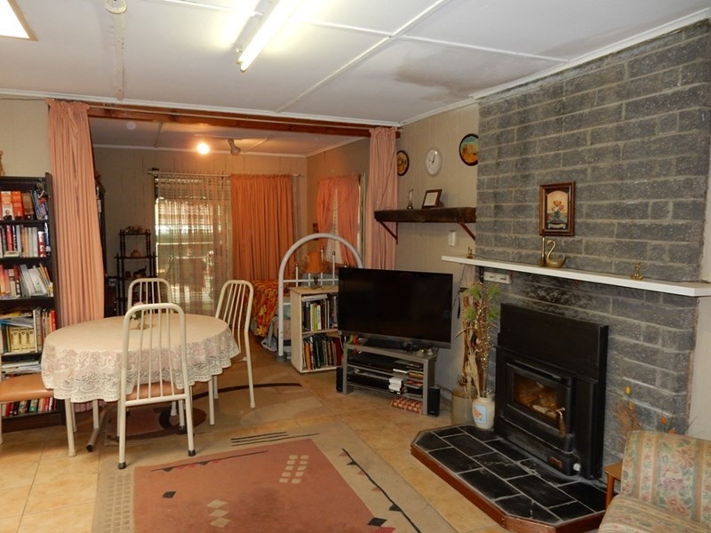 18 Moonta Terrace, Port Clinton SA 5570