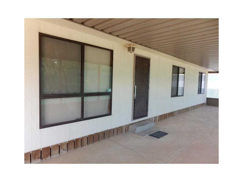 8 Yelta Street, Clinton SA 5570