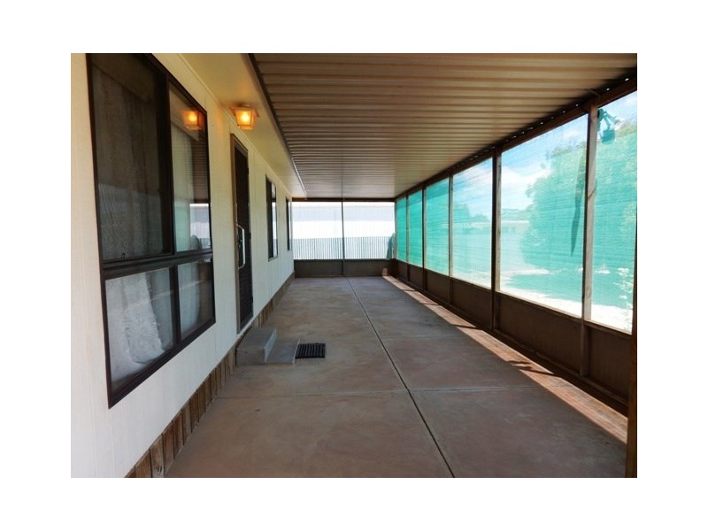 8 Yelta Street, Clinton SA 5570