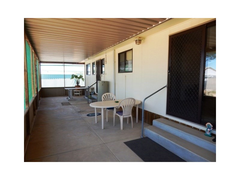 8 Yelta Street, Clinton SA 5570