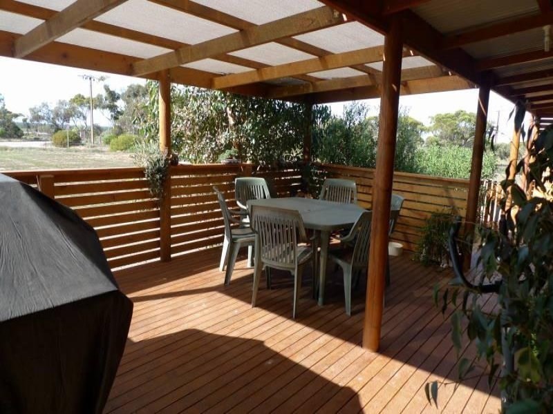 2 Falie Drive, Price SA 5570