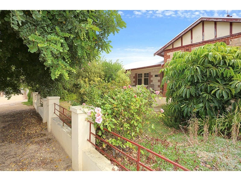 15 Samuel Street, Maitland SA 5573