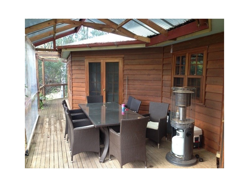 11 Powell Place, Clare SA 5453