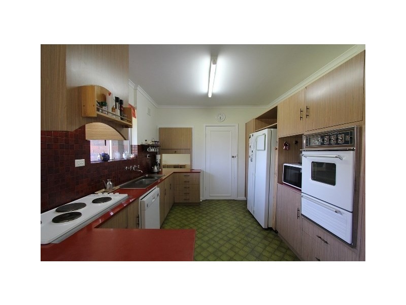 8 Paradise Street, Burra SA 5417