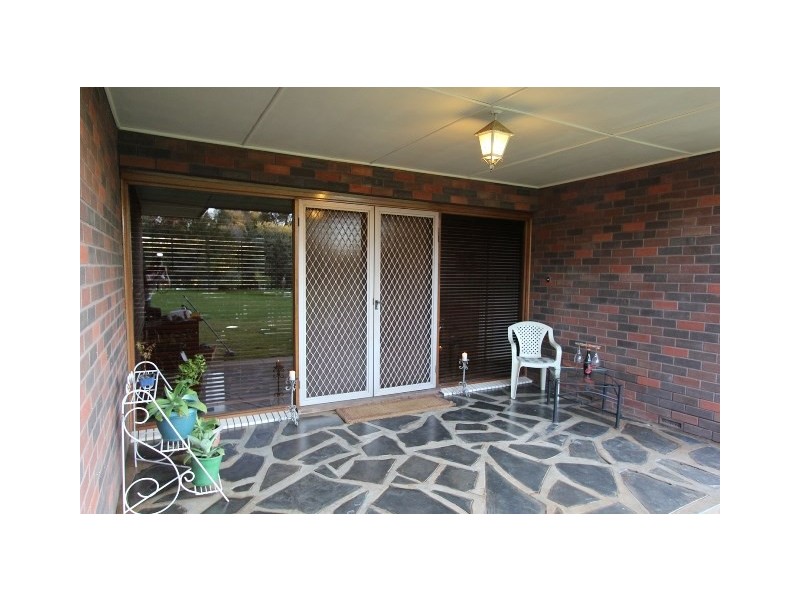8 Paradise Street, Burra SA 5417