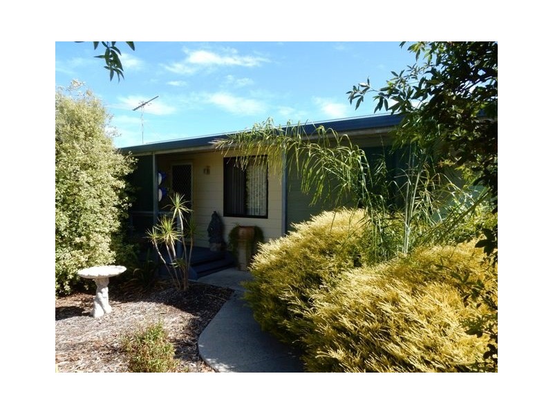 11 Clinton Road, Maitland SA 5573