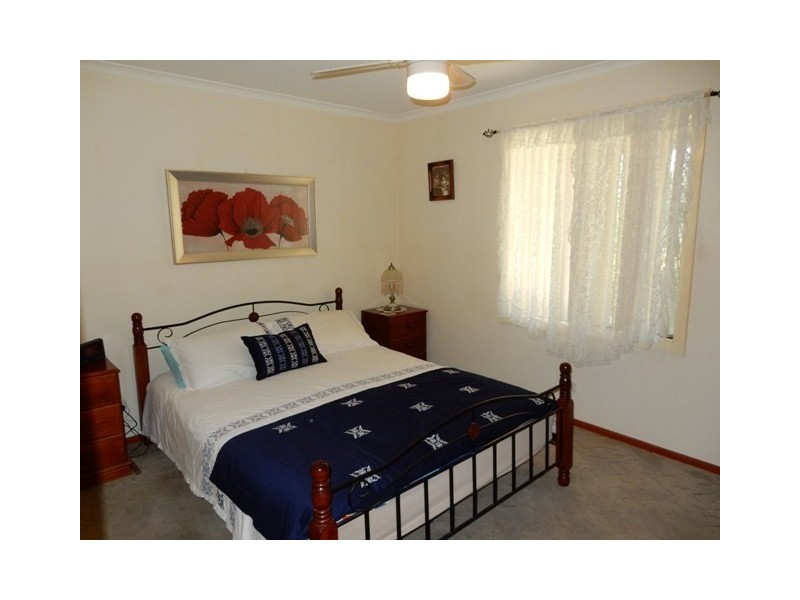 11 Clinton Road, Maitland SA 5573