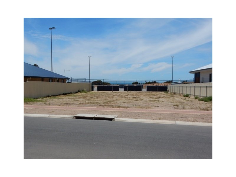 8 Blue Crab Court, Ardrossan SA 5571