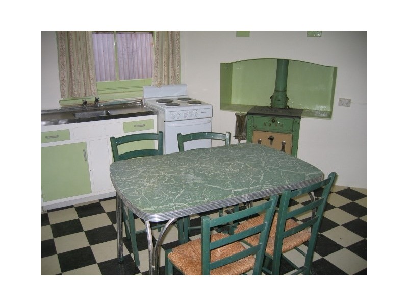 27 Queen Street, Burra SA 5417