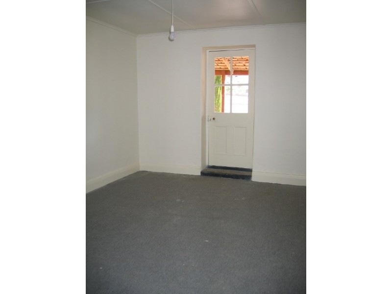 27 Queen Street, Burra SA 5417