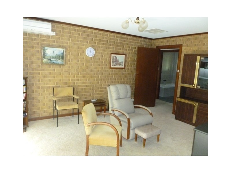 360 Main North Road, Clare SA 5453